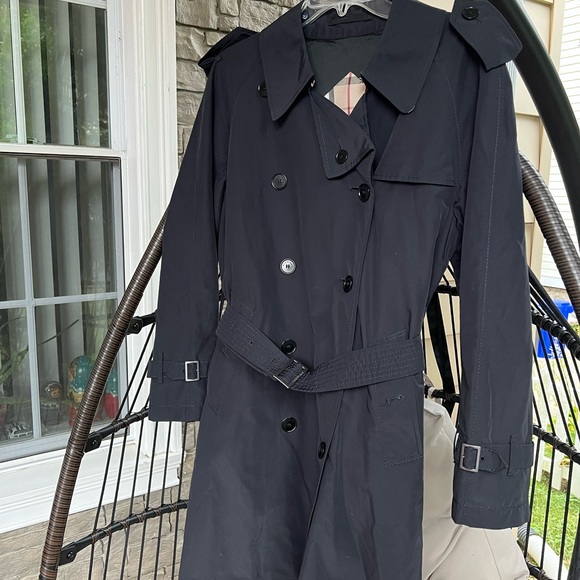BURBERRY TRENCH COAT
